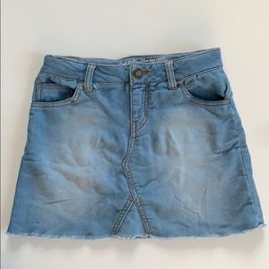 Denim Skirt Frayed Hem size 7/8 Super Soft